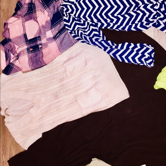 Woman’s bundled lot - Picture 8 of 8